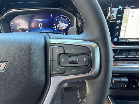 Used 2024 Chevrolet Silverado 1500 LT Trail Boss w/ LT Trail Boss Premium Package AWD/4WD image 25