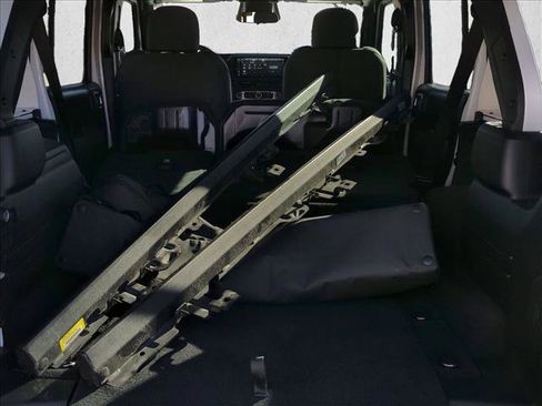 Used 2025 Jeep Wrangler Willys image 10