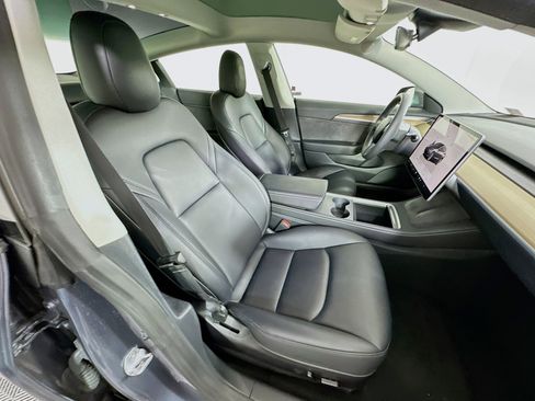 Used 2023 Tesla Model 3 Standard Range image 30