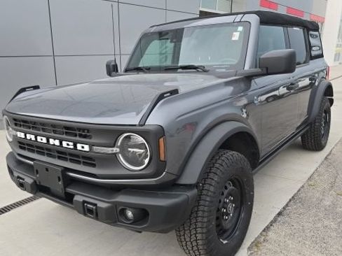 Used 2023 Ford Bronco Black Diamond AWD/4WD image 4