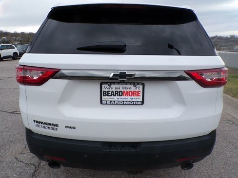 Used 2020 Chevrolet Traverse LT w/ LPO, Blackout Package image 3