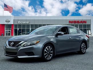Used 2017 Nissan Altima 2.5 SL w/ 2.5 Technology Package image 1