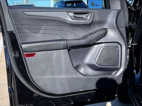 Used 2025 Ford Escape Active AWD/4WD image 40