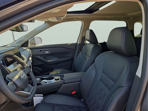 New 2026 Nissan Rogue Platinum w/ Platinum Premium Package image 12