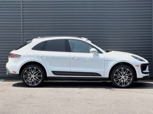 Certified 2026 Porsche Macan AWD/4WD image 8