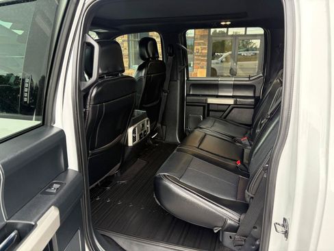 Used 2019 Ford F150 Lariat w/ Equipment Group 502A Luxury AWD/4WD image 5