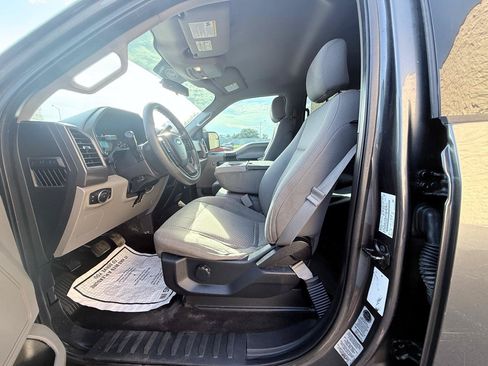 Used 2017 Ford F150 XLT AWD/4WD image 10