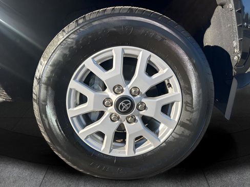 Used 2024 Toyota Tacoma SR5 image 9