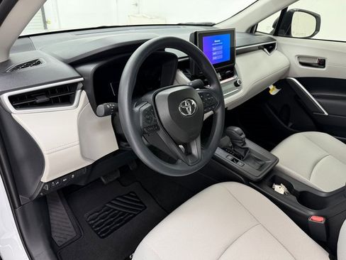 New 2026 Toyota Corolla Cross L image 8