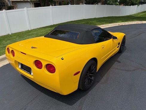 Used 2004 Chevrolet Corvette Convertible w/ Preferred Equipment Group RWD image 7