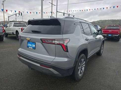 Used 2025 Chevrolet Equinox LT w/ Convenience Package II image 5