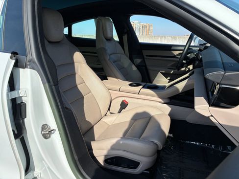 Certified 2022 Porsche Taycan image 20