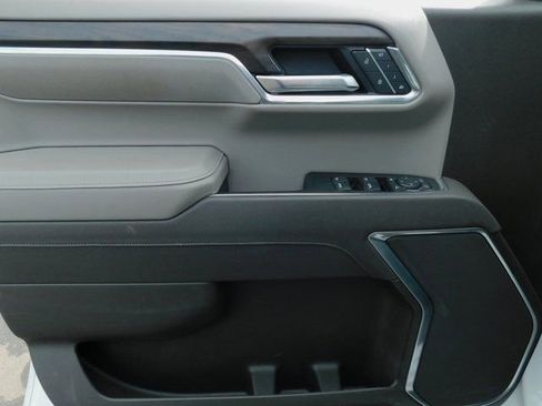 Used 2025 GMC Sierra 1500 SLT AWD/4WD image 13