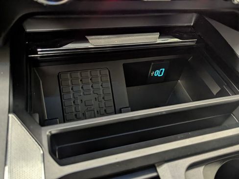 Used 2023 Ford F250 Lariat w/ Sport Appearance Package image 21