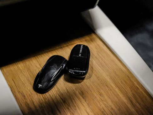 Used 2020 Tesla Model S Long Range image 47