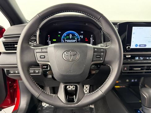Used 2026 Toyota Camry Hybrid FWD image 25