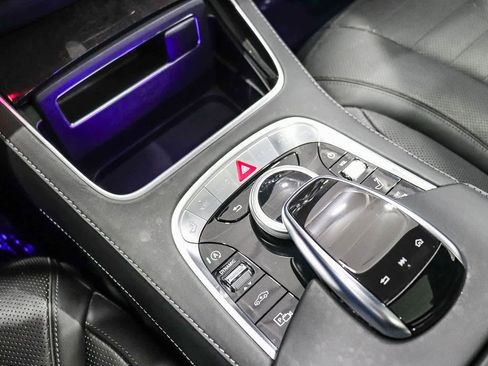 Used 2018 Mercedes-Benz S 560 Sedan image 23