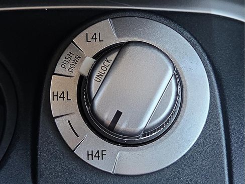 Used 2018 Toyota 4Runner Limited image 18