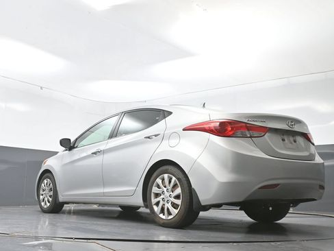 Used 2012 Hyundai Elantra GLS FWD image 27