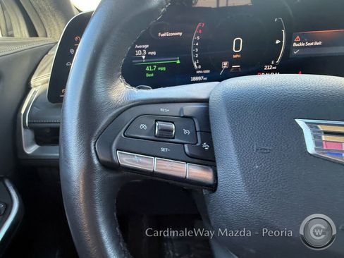 Used 2025 Cadillac XT4 Premium Luxury image 30