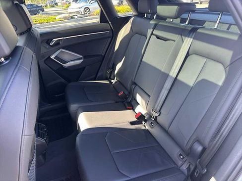 New 2025 Audi Q3 2.0T Premium image 17