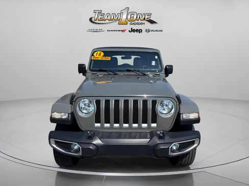 Used 2018 Jeep Wrangler Unlimited Sahara AWD/4WD image 2