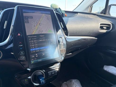 Used 2021 Toyota Prius Prime XLE w/ Carpet Mat Package (TMS) FWD image 15