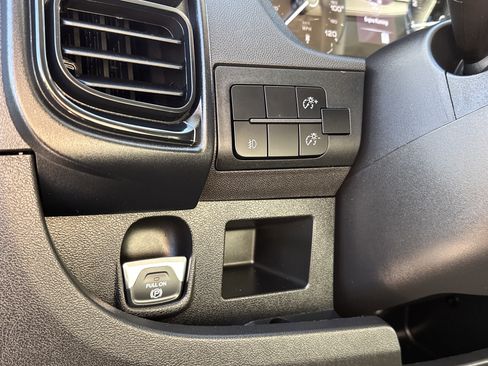 Used 2023 RAM ProMaster 3500 w/ Convenience Group image 12