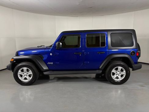 Used 2019 Jeep Wrangler Unlimited Sport S AWD/4WD image 5