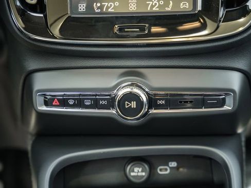 New 2026 Volvo XC40 B5 Plus w/ Climate Package image 24