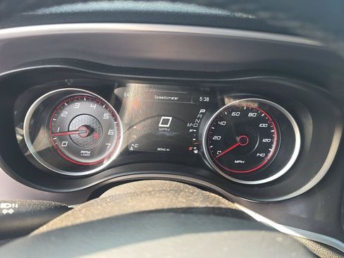 Used 2022 Dodge Charger SXT RWD image 3