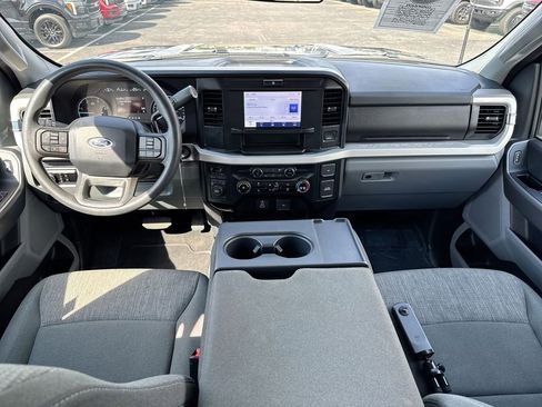 Used 2025 Ford F250 XLT AWD/4WD image 10