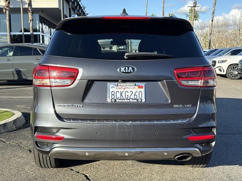 Used 2018 Kia Sorento SX image 19