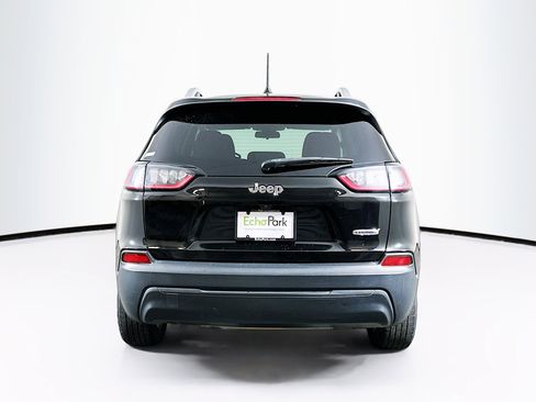 Used 2020 Jeep Cherokee Latitude w/ Cold Weather Group image 7