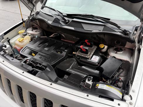 Used 2011 Jeep Patriot Latitude image 10