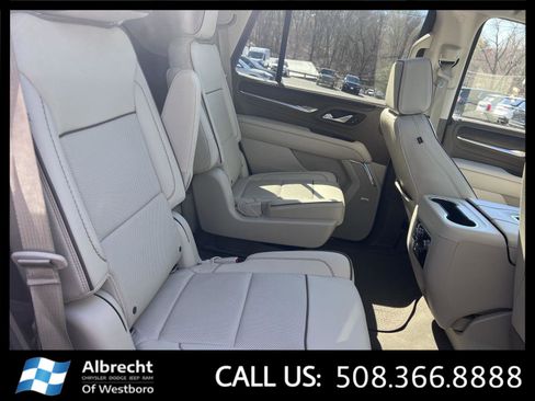 Used 2022 GMC Yukon Denali AWD/4WD image 19