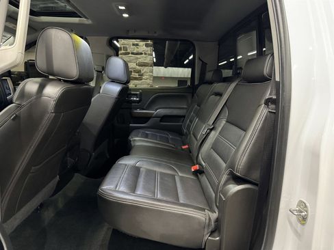 Used 2018 GMC Sierra 2500 Denali image 24