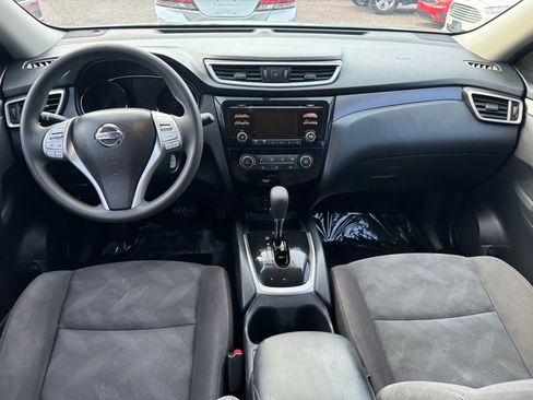 Used 2015 Nissan Rogue S FWD image 12