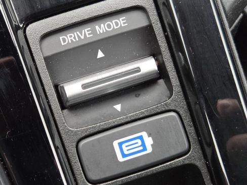 Used 2023 Honda Accord Sport image 9