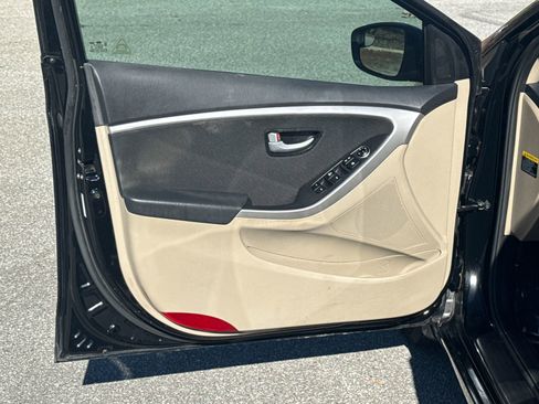 Used 2016 Hyundai Elantra GT image 10