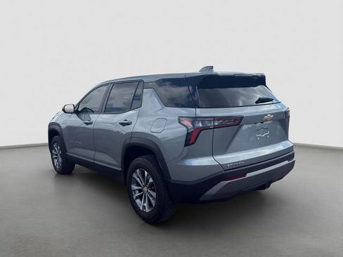 Used 2025 Chevrolet Equinox LT FWD image 4