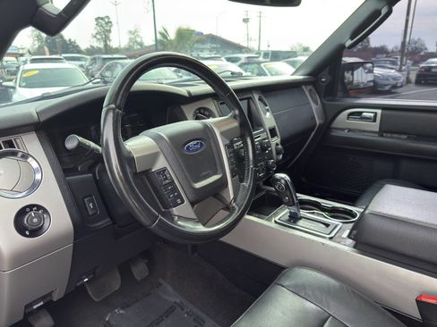 Used 2017 Ford Expedition Limited image 15
