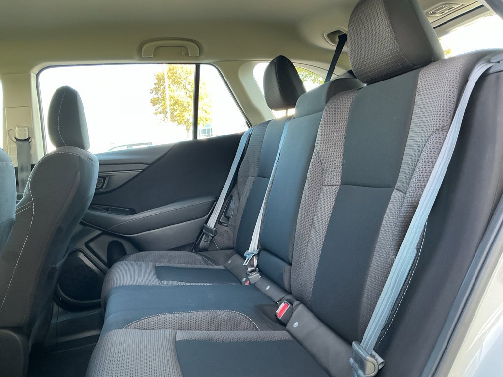 Used 2025 Subaru Outback AWD/4WD image 25