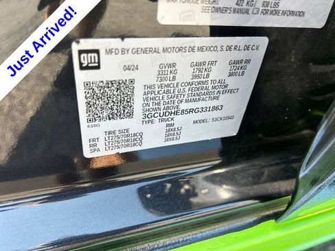 Used 2024 Chevrolet Silverado 1500 ZR2 w/ Technology Package AWD/4WD image 28