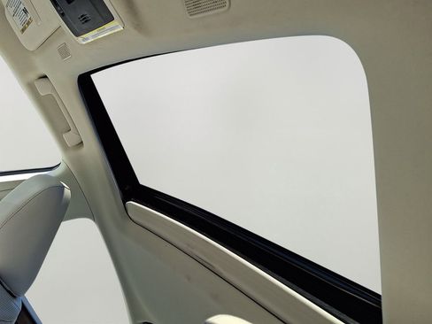 Used 2024 Lexus ES 350 w/ Premium Package image 15