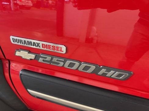 Used 2005 Chevrolet Silverado 2500 LS w/ Heavy-Duty Power Package image 14