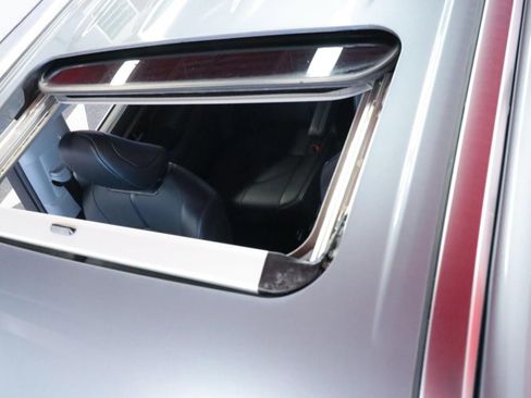 Used 2022 Toyota Highlander Limited image 15