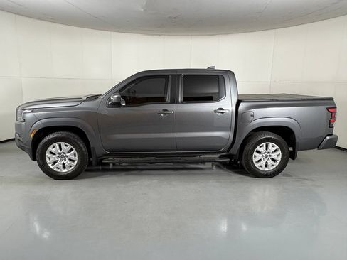 Used 2022 Nissan Frontier SV RWD image 5