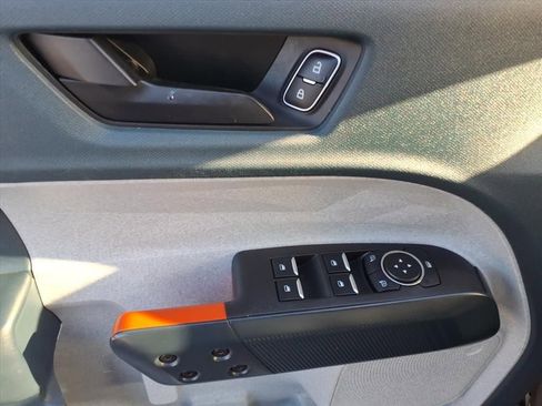 Used 2023 Ford Maverick XLT w/ XLT Luxury Package image 16