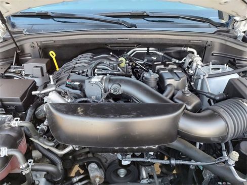 Used 2024 Dodge Durango GT image 38